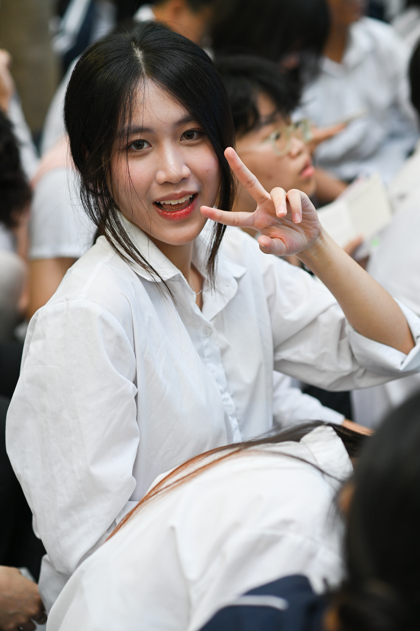 Chuyên Ngữ bế giảng trong một sáng cuối tháng 5 se lạnh: Vừa vui, vừa buồn, vừa nhớ- Ảnh 14.