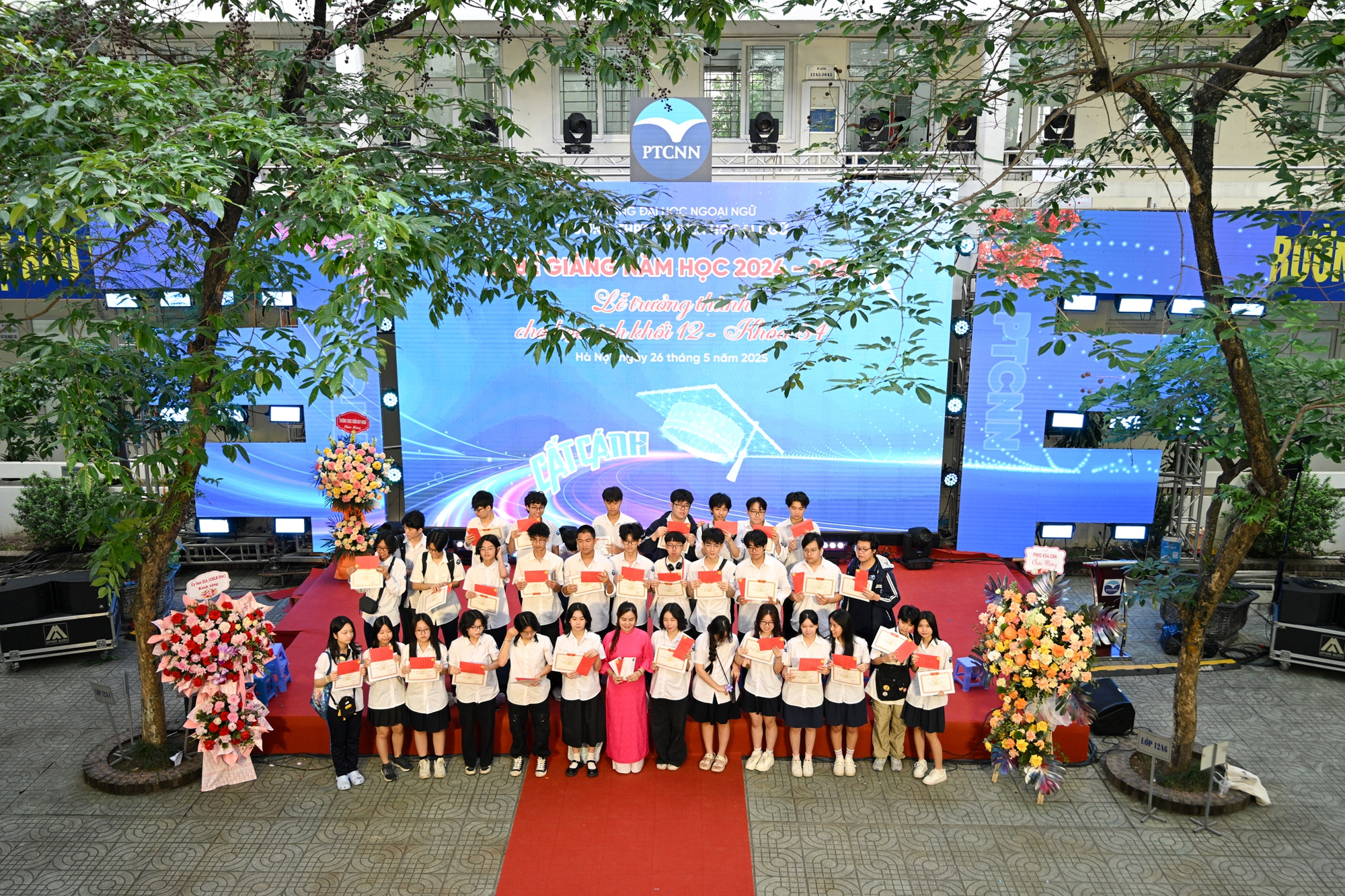 Chuyên Ngữ bế giảng trong một sáng cuối tháng 5 se lạnh: Vừa vui, vừa buồn, vừa nhớ- Ảnh 5.
