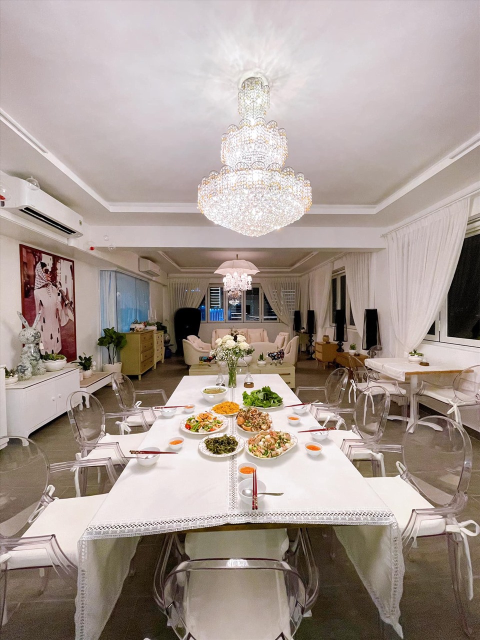 Showbiz Việt có nữ đại gia kim cương: Đựng đầy 5 két sắt, bị bệnh liền lấy viên hơn 500 tỷ đồng làm 1 việc khó ngờ!- Ảnh 7.