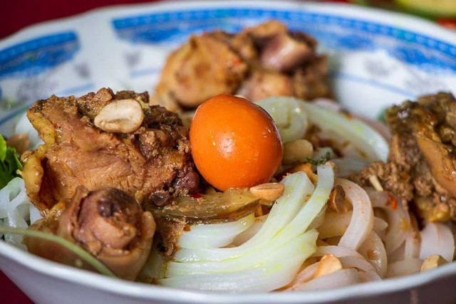 Không phải cao lầu, bánh mì kẹp, khách Tây nhận xét đây mới là món ăn ngon nhất của Hội An- Ảnh 4.
