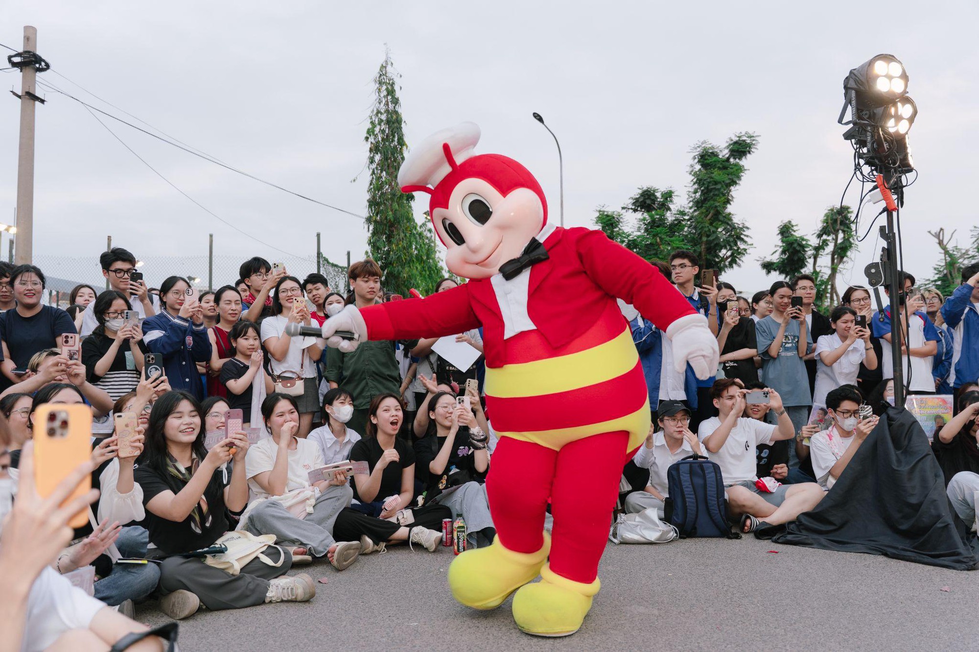 The Jolly Stars của Jollibee Việt Nam tạo sân chơi tài năng cho hàng trăm sinh viên- Ảnh 4.