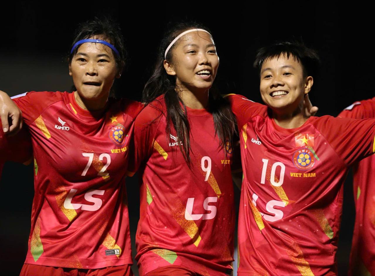 Việt Nam lọt top 5 châu Á, bỏ xa Thái Lan và Indonesia trên BXH chính thức của AFC- Ảnh 2.