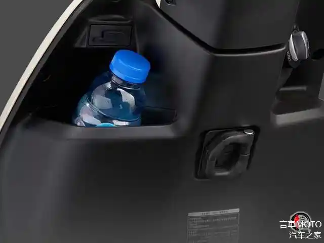 Xe ga 125cc ăn 1,8L/100km ra mắt: trang bị ABS như Honda SH, giá chỉ từ 32 triệu đồng hứa hẹn soán ngôi Vision- Ảnh 5. Xe ga 125cc ăn 1,8L/100km ra mắt: trang bị ABS như Honda SH, giá chỉ từ 32 triệu đồng hứa hẹn soán ngôi Vision- Ảnh 5.