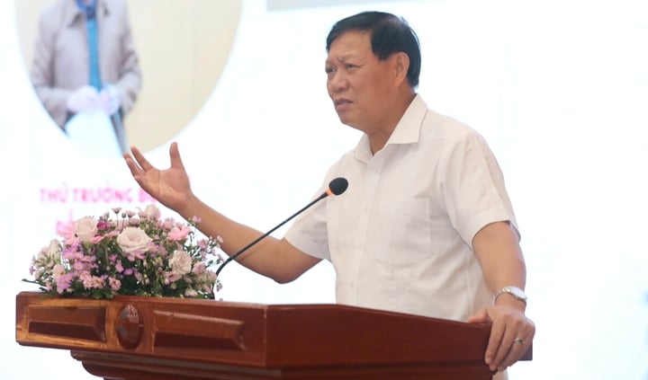 Thứ trưởng Y tế: Bán 1 viên thuốc giả cũng là phạm pháp, cần xử lý nghiêm- Ảnh 1.