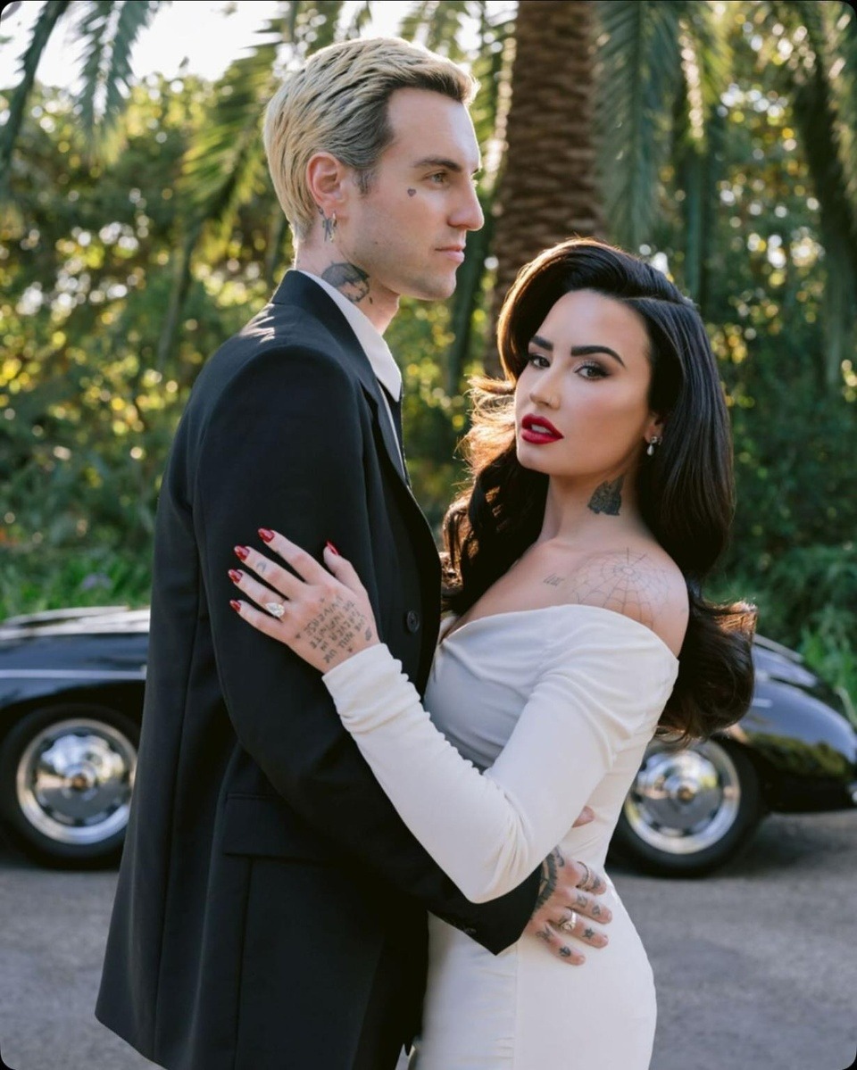 HOT nhất sáng đầu tuần: Demi Lovato 