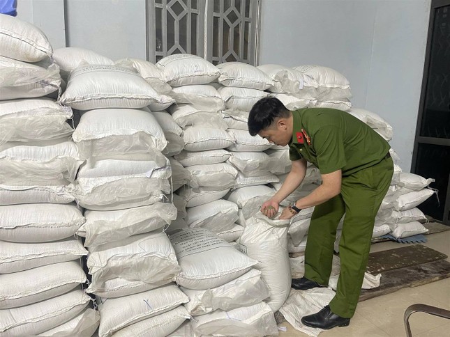 Lạnh người với quy trình sản xuất hàng giá đỗ ngậm hóa chất độc hại- Ảnh 4.
