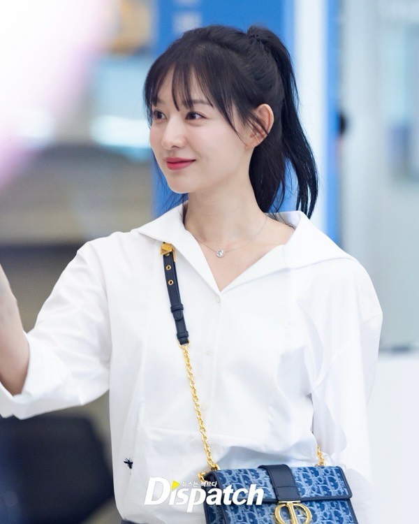 Kim Ji Won với áo sơ mi chắc chắn là 1 cặp bài trùng!- Ảnh 11.