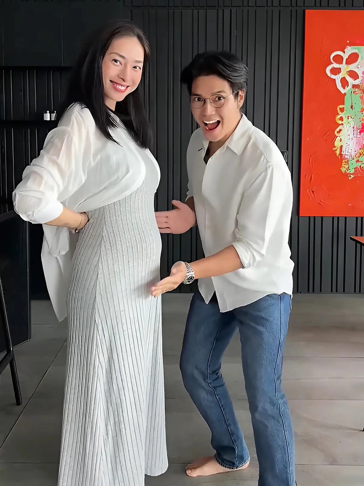 Mẹ bầu Ngô Thanh Vân chuộng lên đồ rộng rãi, giấu nhẹm đường cong mà vẫn xinh mê- Ảnh 8.