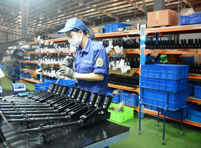 Chính thức: Một chức vụ ở Bộ Quốc Phòng, Bộ Công an nhận mức lương tối đa 234 triệu đồng/tháng- Ảnh 1.