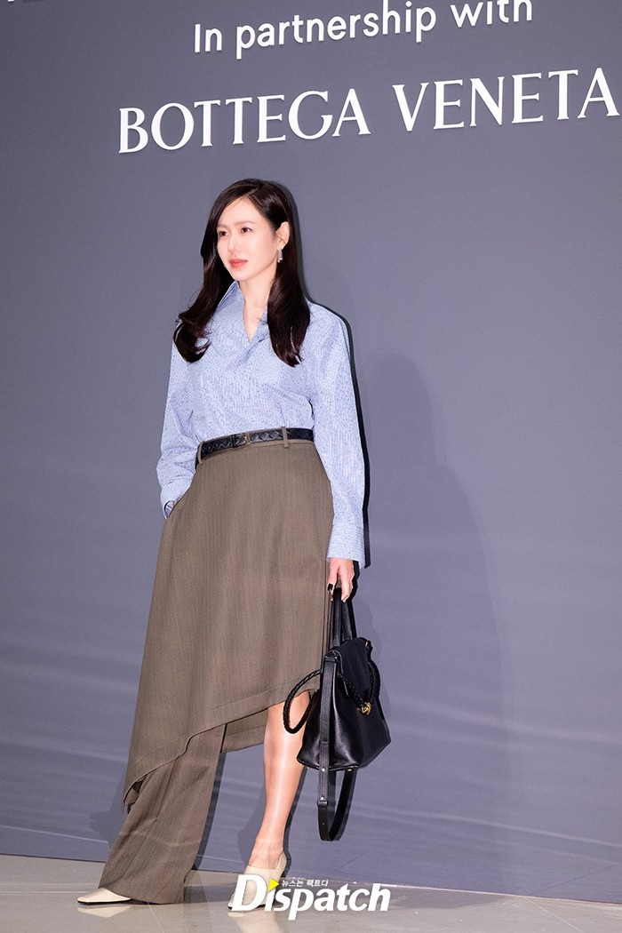 Son Ye Jin bất ngờ khoe ảnh lạ, lâu lắm mới thấy mẹ 1 con sexy thế này!- Ảnh 7.