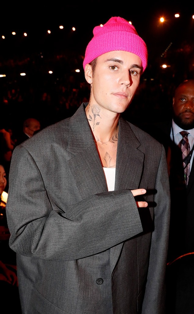Justin Bieber bị phát hiện mê mẩn 