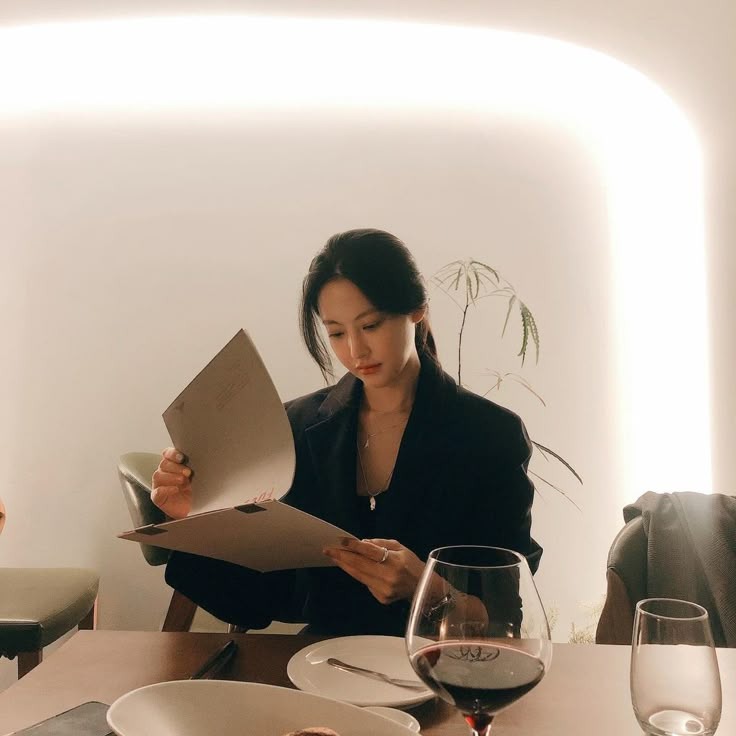 Đừng dạy người giàu cách tiêu tiền- Ảnh 1.
