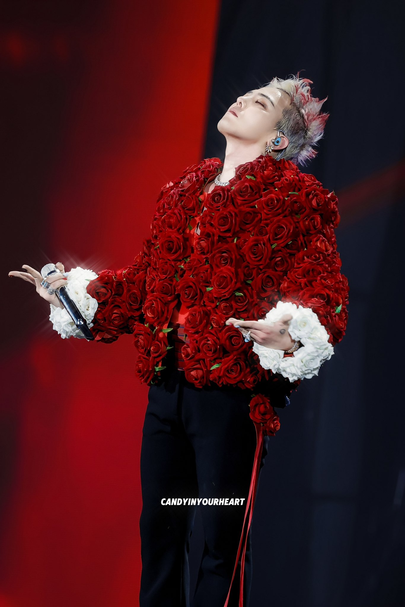 Đội vệ sĩ "khổ nhất thế giới" khi phải canh chừng G-Dragon phóng nhanh vượt ẩu, xem video mà thót tim- Ảnh 4.
