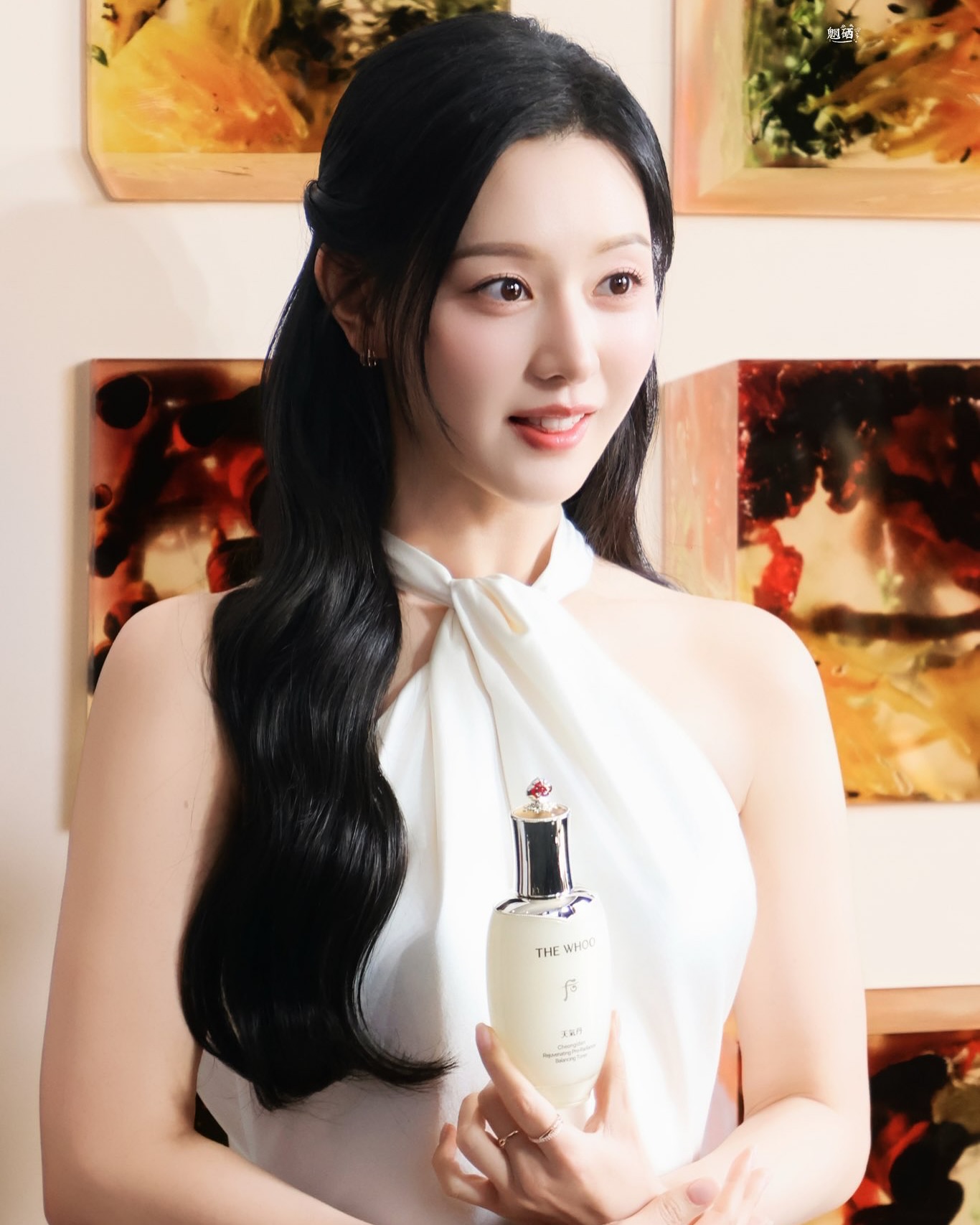 Kim Ji Won, Lý Hiện như cô dâu chú rể tại event beauty:  Thần thái rạng ngời hút mọi ống kính zoom cận- Ảnh 4.