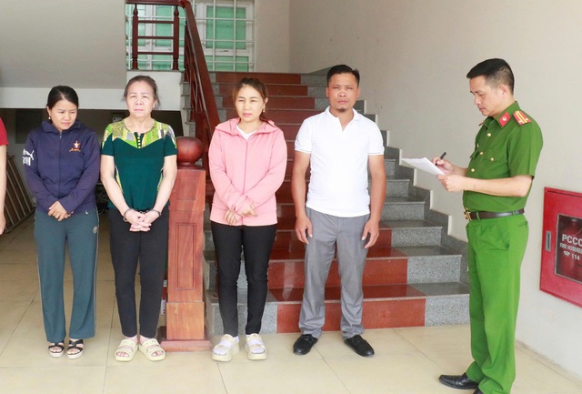 Gần nửa triệu sản phẩm kem đánh răng, dầu gội giả của "bà trùm" Phạm Thị Sáng: Có những hãng nào?- Ảnh 1.