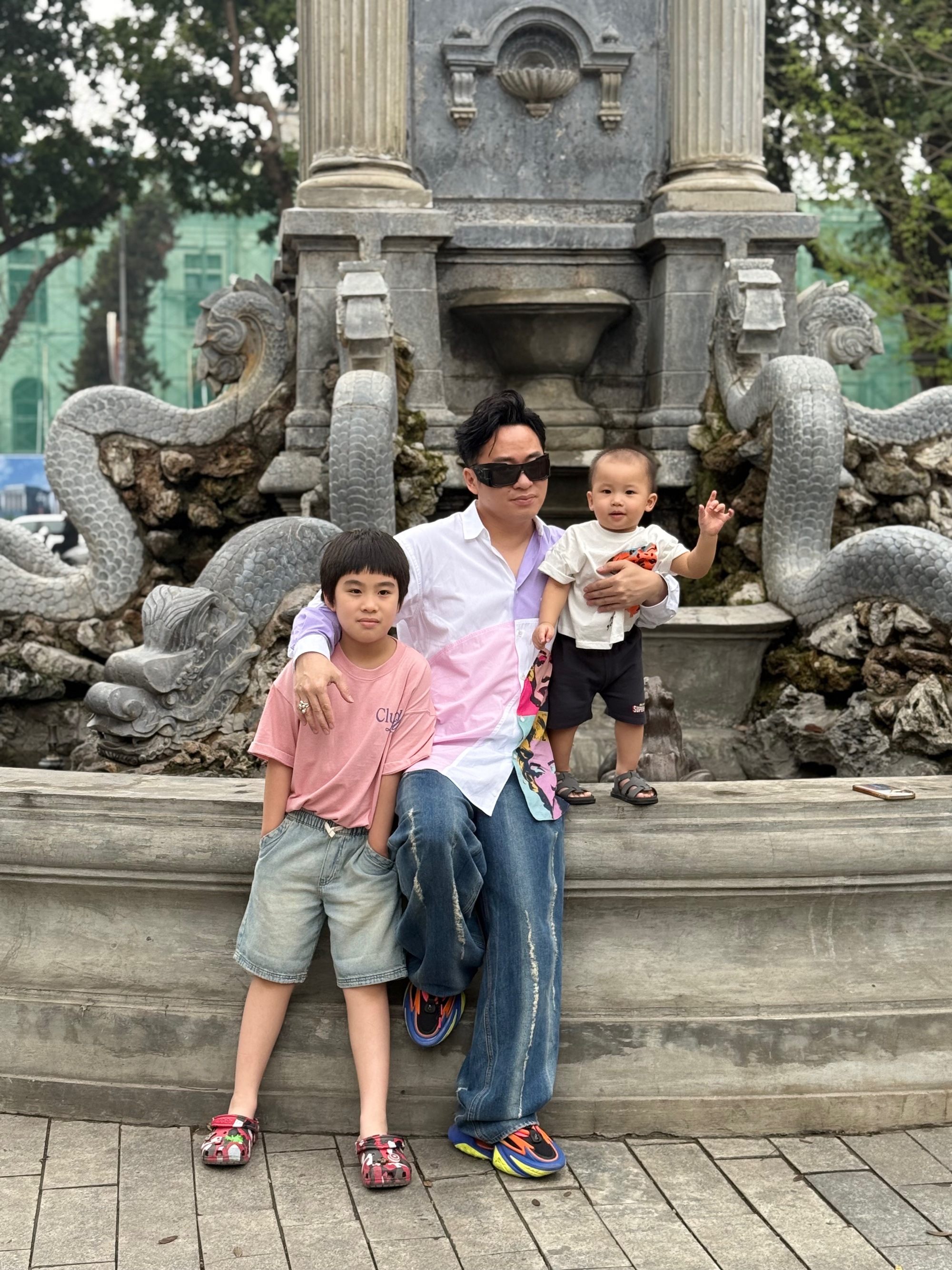 Mối quan hệ của divo Tùng Dương với con riêng của vợ từng lỡ một lần đò, hơn 2 tuổi- Ảnh 2.
