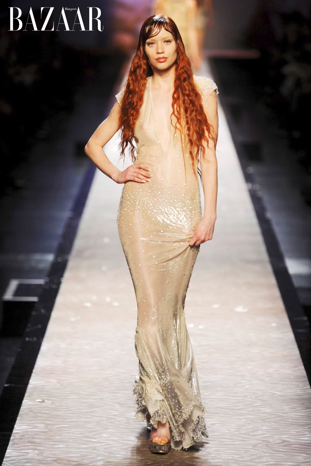 jennie-blackpink-tai-show-haute-couture-jean-paul-gaultier-17483540034651700286703-1748359870747-17483598709071727824505.jpg