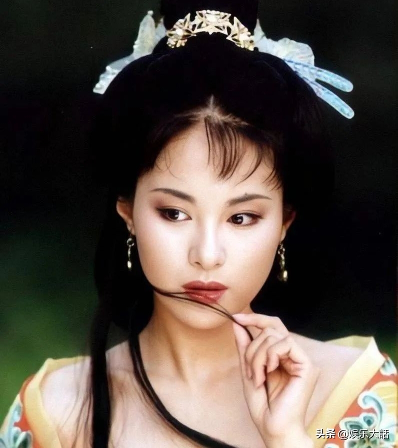 Nữ thần vạn người mê phải đổi tên vì Triệu Vy giờ ra sao?- Ảnh 1.