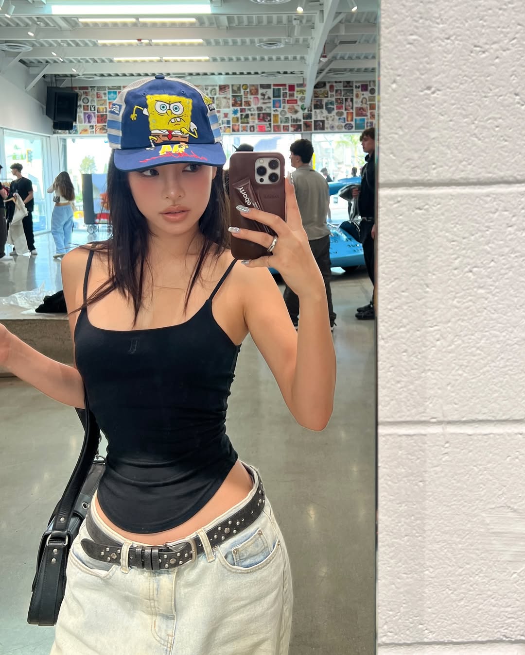 Tủ đồ hè của gái xinh có 1 triệu follow Instagram: Đơn giản mà đẹp điên, ngắm xong chẳng thiết sắm đồ cầu kỳ!- Ảnh 2.