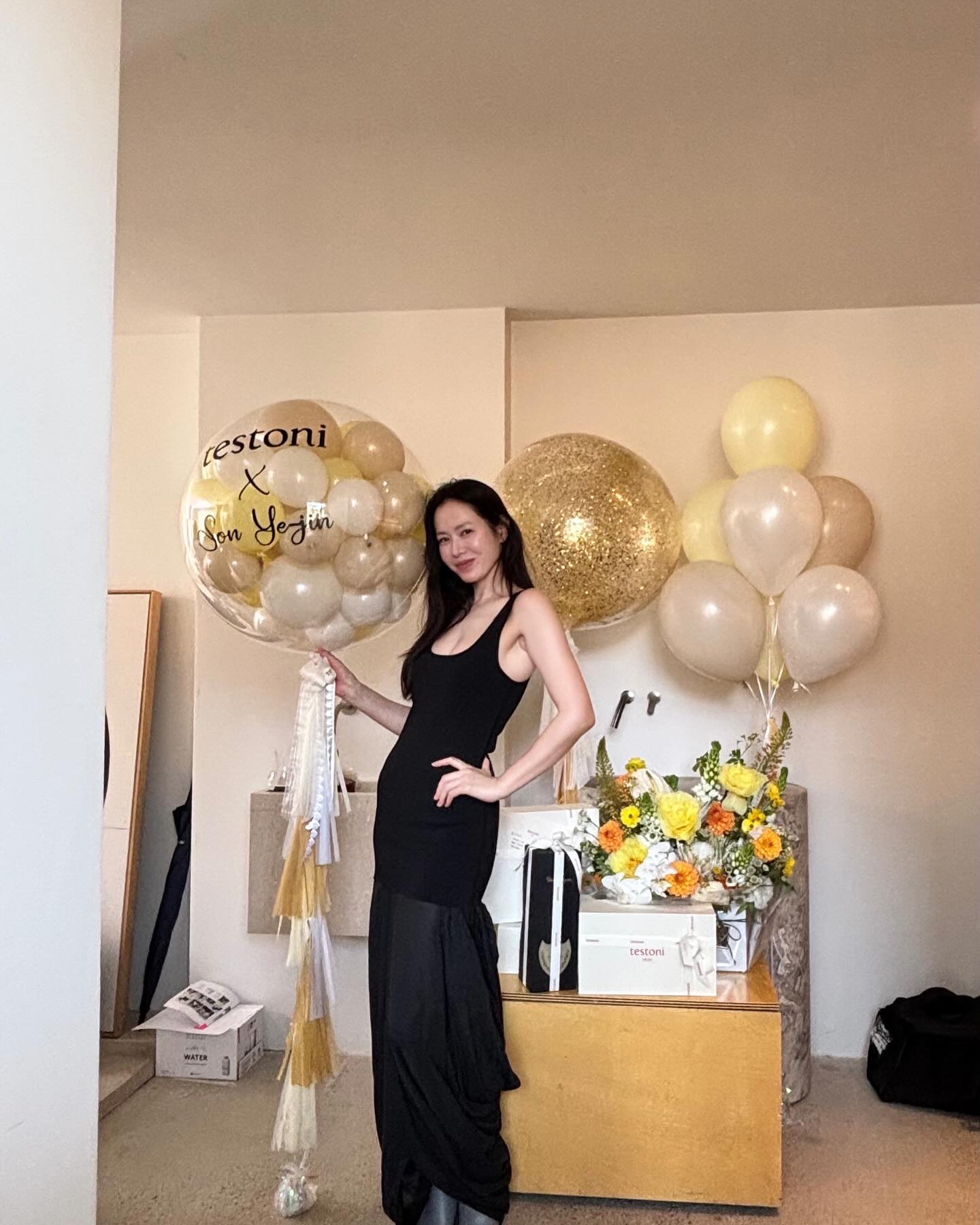 Son Ye Jin bất ngờ khoe ảnh lạ, lâu lắm mới thấy mẹ 1 con sexy thế này!- Ảnh 2.