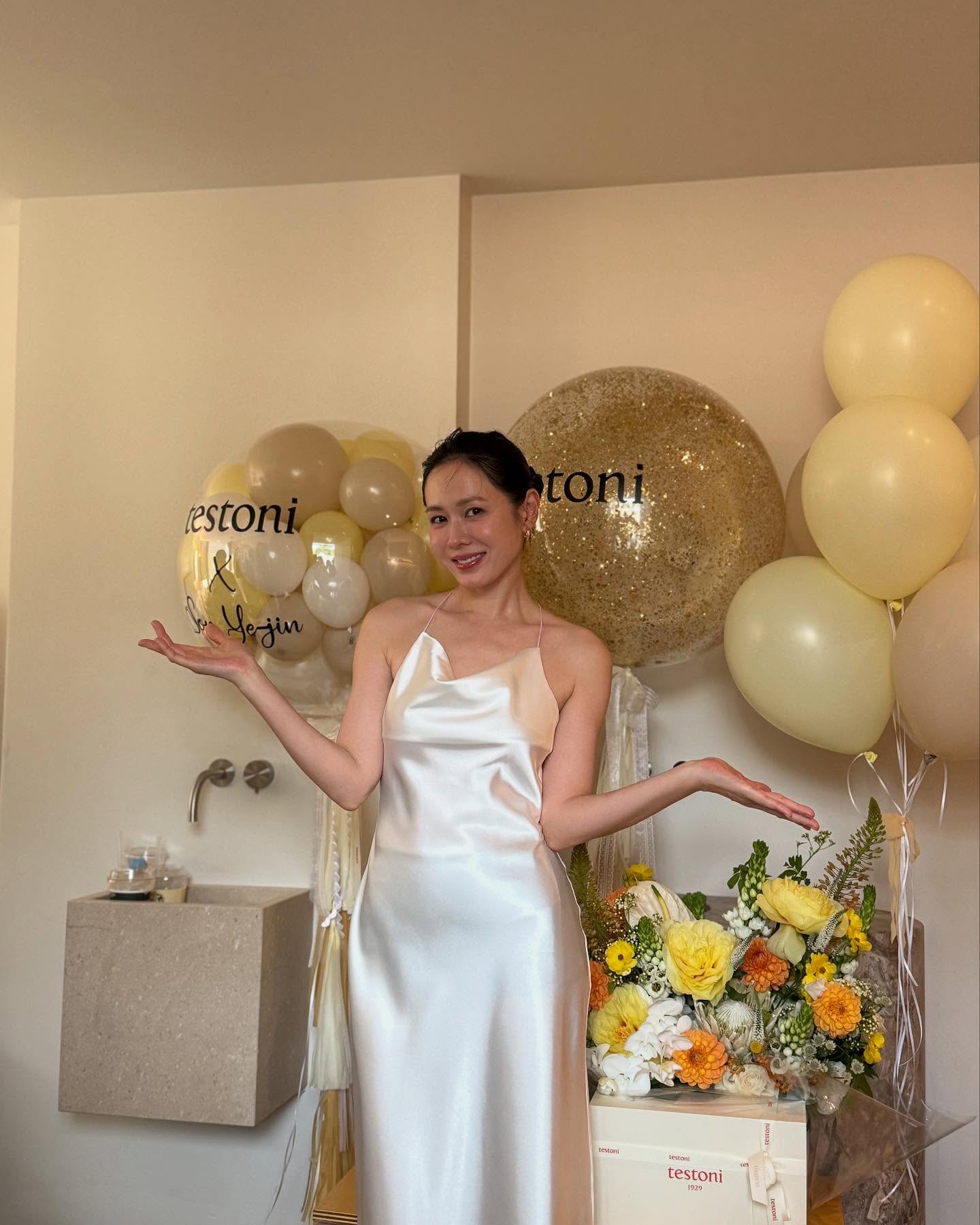 Son Ye Jin bất ngờ khoe ảnh lạ, lâu lắm mới thấy mẹ 1 con sexy thế này!- Ảnh 3.