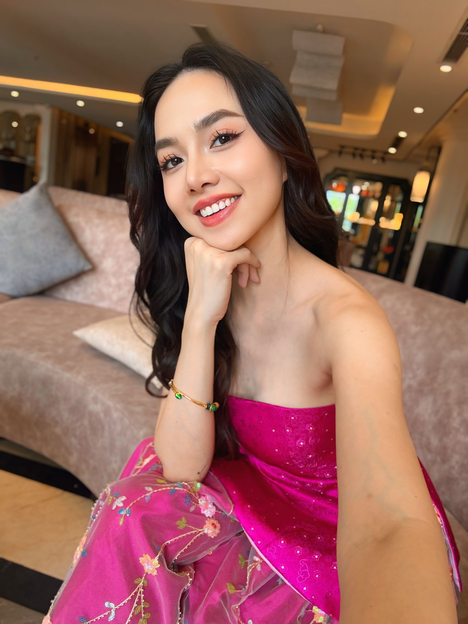 Nữ nghệ sĩ sống bên chồng nổi tiếng trong biệt thự như khách sạn 5 sao ở Thủ Đức, 41 tuổi đẹp như 20- Ảnh 9.