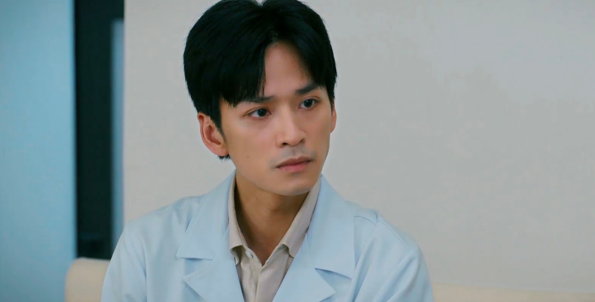 Cha Tôi, Người Ở Lại: Nỗ lực remake chưa trọn vẹn- Ảnh 7. Cha Tôi, Người Ở Lại: Nỗ lực remake chưa trọn vẹn- Ảnh 7.