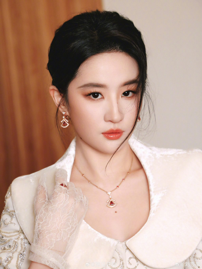 HOT nhất sáng nay: 