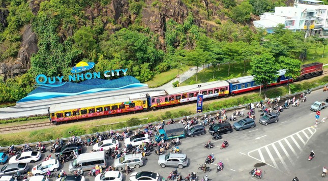 Sắp 'trình làng' đoàn tàu du lịch chuyên biệt về miền đất võ- Ảnh 1.