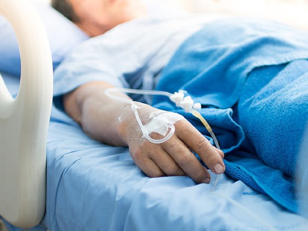Con trai sắp qua đời, mẹ không cứu con mà mua bảo hiểm nhân thọ 3,7 tỷ đồng để trục lợi- Ảnh 1.