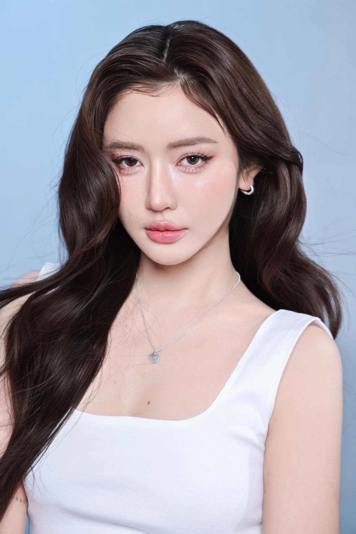 Bích Phương gây sốt với dáng môi giọt nước: Nhìn thôi đã thấy xinh hơn cả "tình đầu quốc dân"- Ảnh 1.