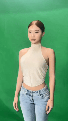 Louis Phạm khoe thân hình 