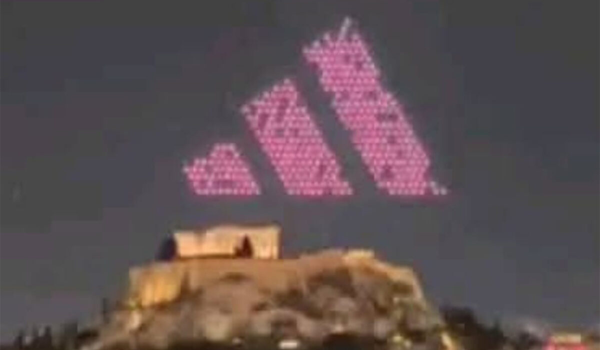 Hy Lạp kiện adidas vì dùng drone trình chiếu hình đôi giày lên bầu trời- Ảnh 2.