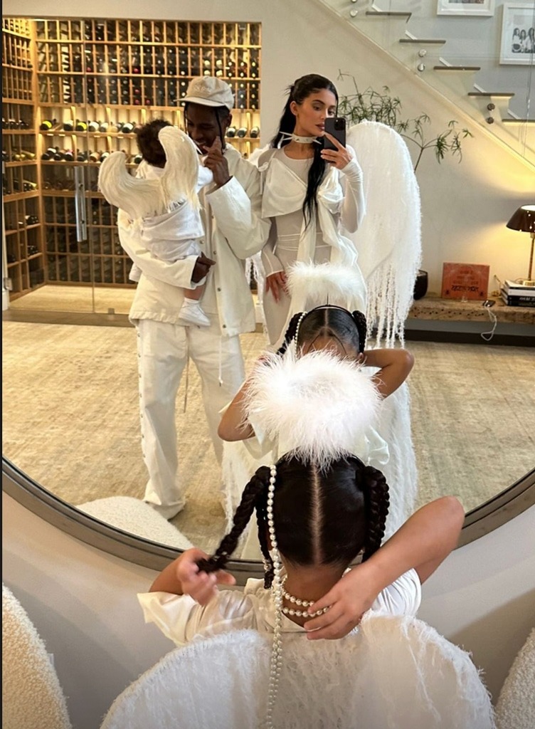 Kylie Jenner: Giao diện 