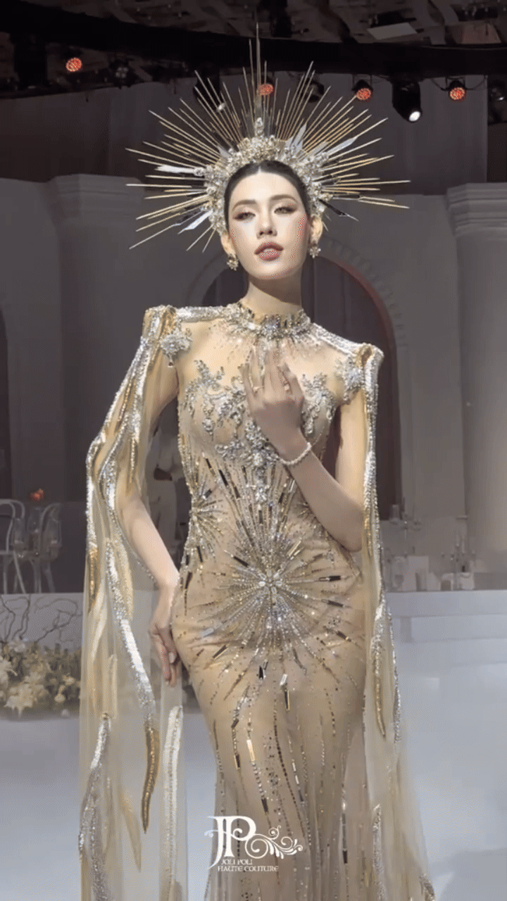 1 mỹ nhân chuyển giới khiến nhan sắc của Tiểu Vy bị tụt hạng- Ảnh 8.