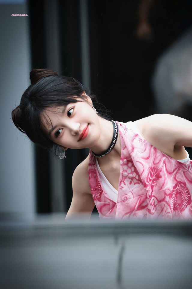 Mỹ nhân Trung Quốc tuyên truyền phim mới mà đẹp hết phần thiên hạ, style mướt mắt không thể không khen- Ảnh 3.