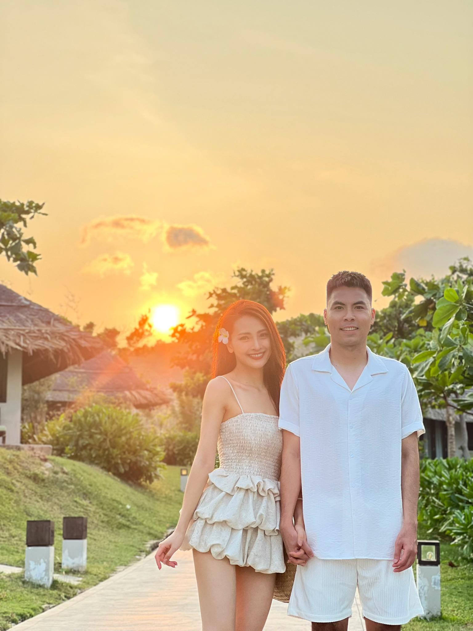 Chưa cưới hỏi MC Huyền Trang Mù Tạt đã nhắn tin cho mẹ bạn trai cầu thủ xin đất, mẹ chàng có phản ứng bất ngờ- Ảnh 1.