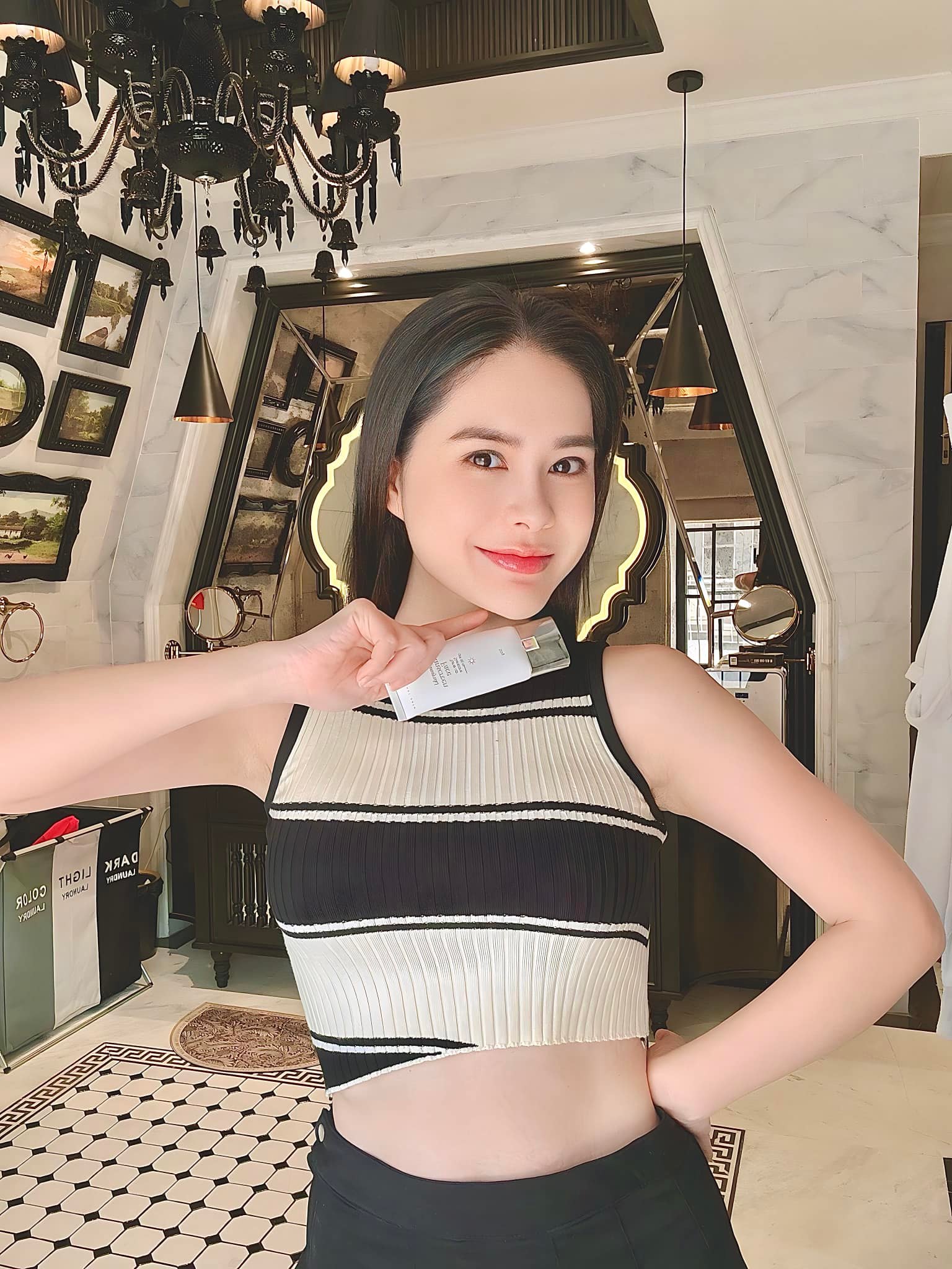 Bất ngờ với số tiền vợ chồng Đoàn Di Băng thu về khi bán 1.652 tuýp kem chống nắng giả- Ảnh 1.