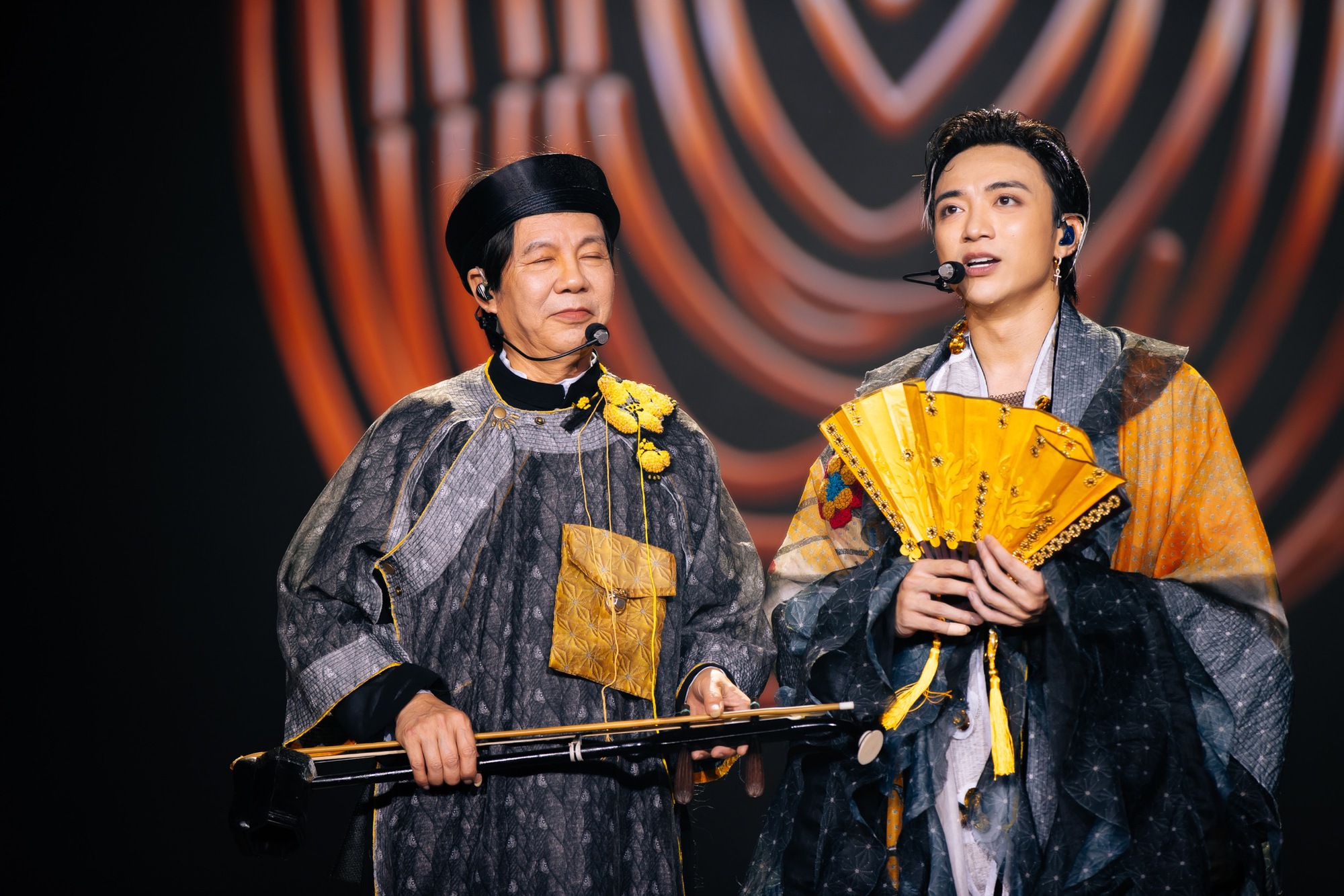 Bùng nổ tranh cãi: “Những điều SOOBIN vừa làm được, Sơn Tùng đã xong từ năm 21 tuổi”- Ảnh 5.