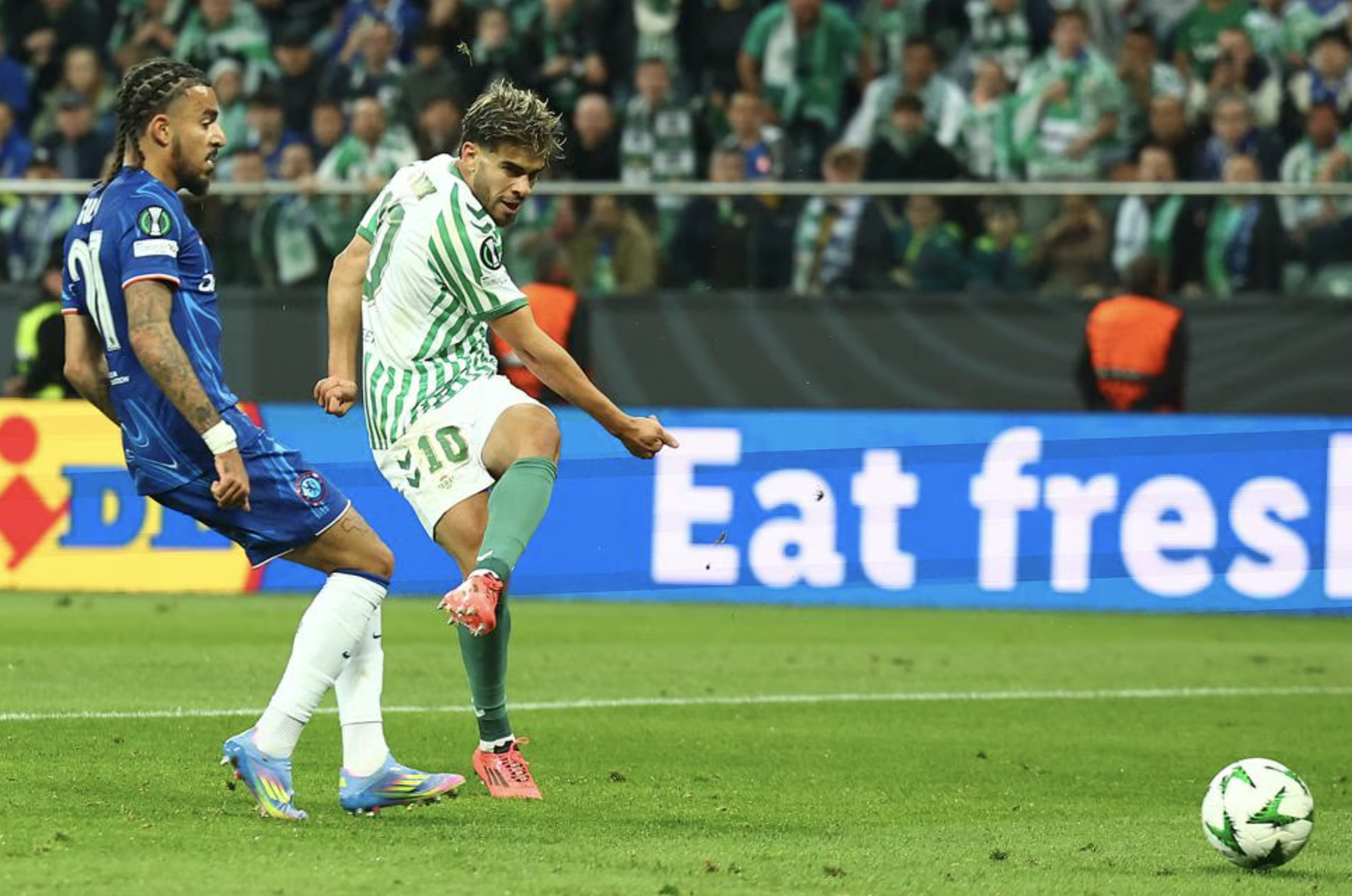 Ngược dòng hạ Betis, Chelsea chạm cửa thiên đường châu Âu thứ 9- Ảnh 1.
