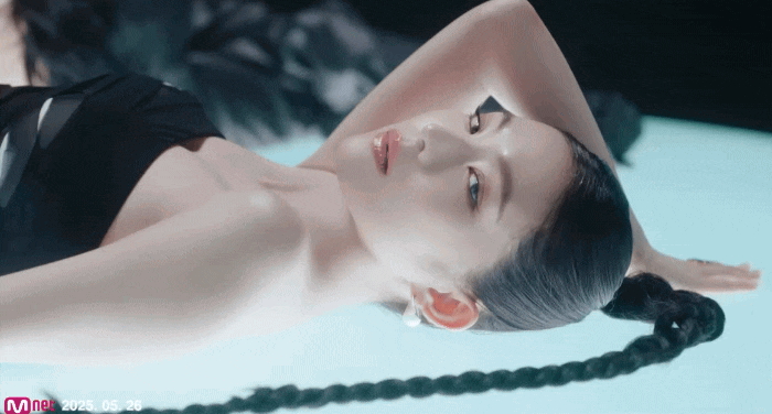 Sự hết thời của 2 mỹ nhân nức tiếng Hàn Quốc: “Xào couple” nhiệt tình vẫn không 