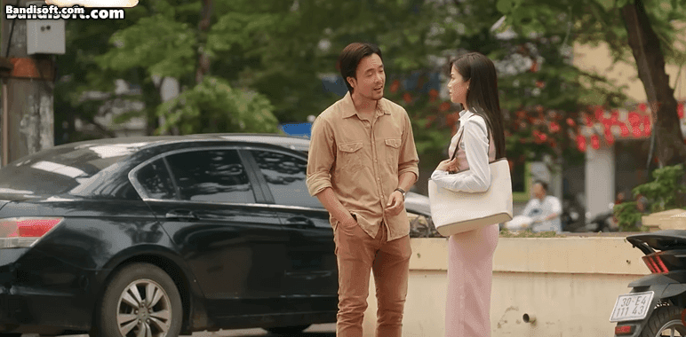 Bắt trọn cảnh cặp đôi Vbiz mới cưới cãi nhau giữa đường, biểu cảm nhà gái cực gắt như Bắt trọn cảnh cặp đôi Vbiz mới cưới cãi nhau giữa đường, biểu cảm nhà gái cực gắt như