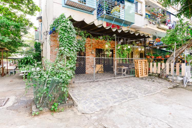 Vỡ mộng mua nhà có sân ở tầng trệt chung cư: người trong cuộc than trời, hàng ngày đều sống trong khổ sở- Ảnh 1.