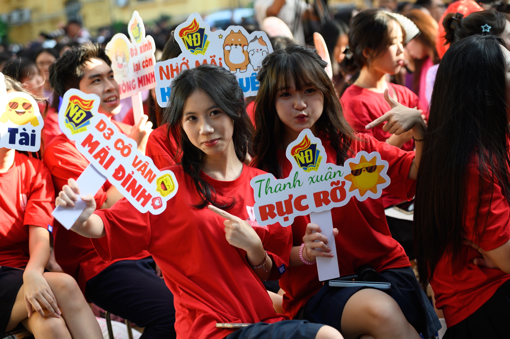 Lễ trưởng thành đầy nước mắt của học sinh Việt Đức: Hơn 1.000 ngày bên nhau và 4 tiếng để nói lời chào!- Ảnh 3.