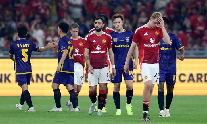 Thua đội Đông Nam Á, HLV Amorim thừa nhận Man Utd yếu kém- Ảnh 1.