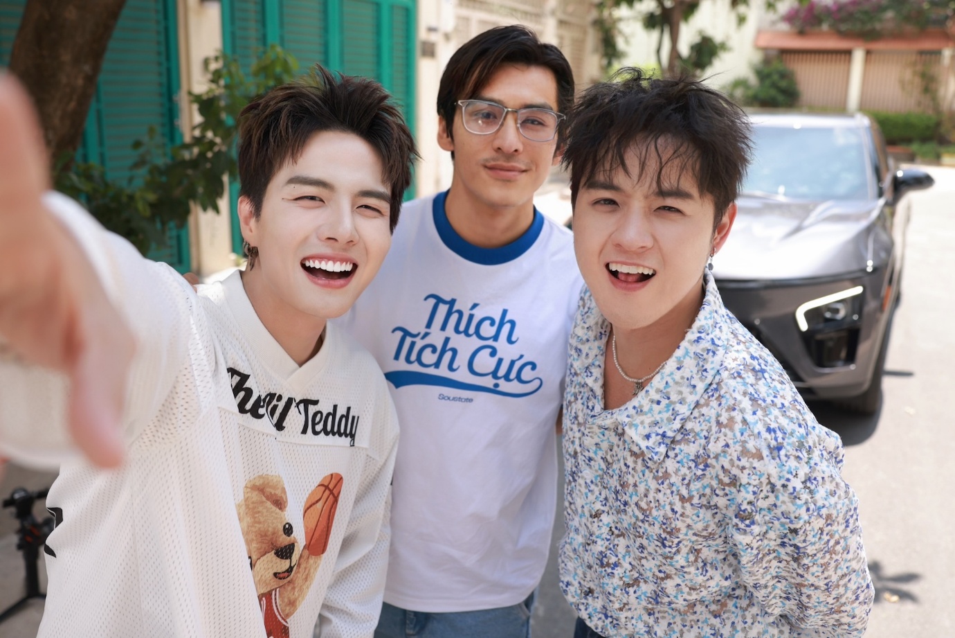 VinFast VF 7 ghi điểm với anh tài Thiên Minh, Thanh Duy nhờ loạt trang bị siêu xịn này- Ảnh 2.