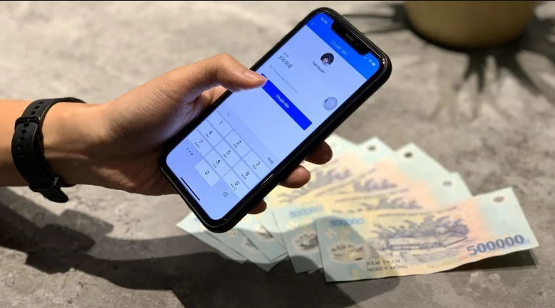 Con gái nhờ chuyển khoản 40 triệu đồng do lỗi SmartBanking, người mẹ Hà Nội làm “nhiệm vụ” rồi lập tức báo công an- Ảnh 1.