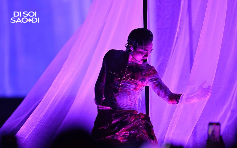 2 đêm concert ALL-ROUNDER: SOOBIN chơi tất tay từ âm nhạc, hình ảnh đến sân khấu, fan hỏi ngược lại “lãi ở đâu”?- Ảnh 2.