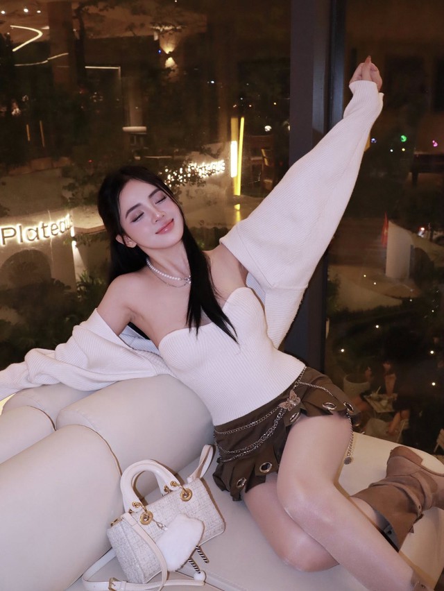 Không nhận ra nữ streamer từng khóc Không nhận ra nữ streamer từng khóc