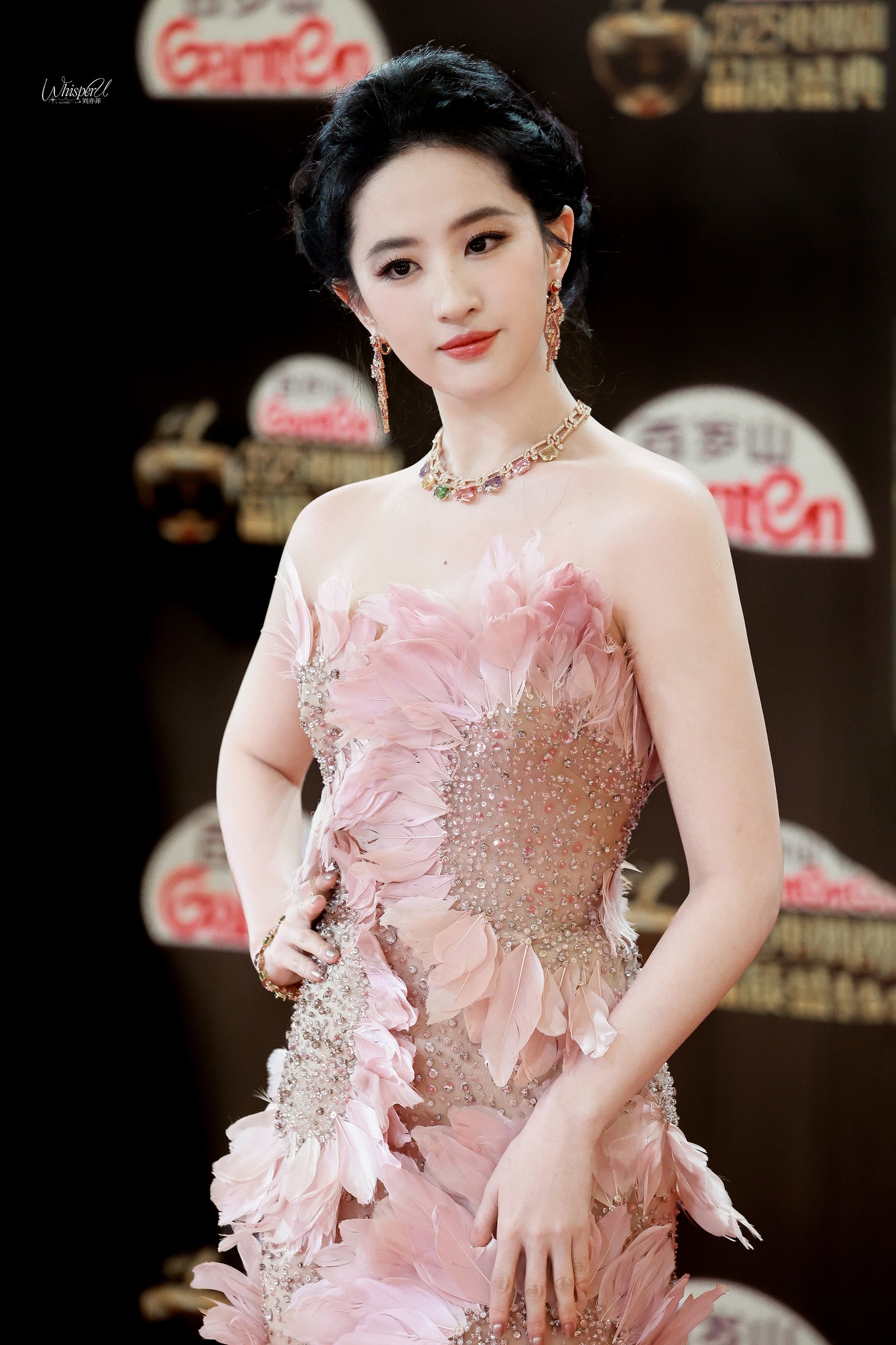 Nữ rapper “chiến” nhất Vbiz khiến netizen liên tưởng đến Lưu Diệc Phi, tag hẳn HIEUTHUHAI yêu cầu làm 1 thứ- Ảnh 5.